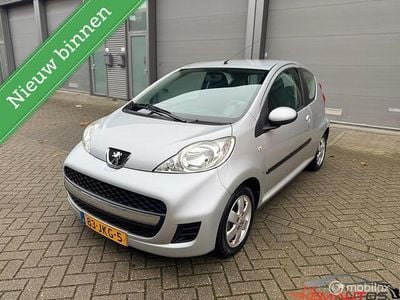 Grijs Gebruikt 2009 Peugeot 107 Hatchback | € 3.885 (Eerlijke prijs)