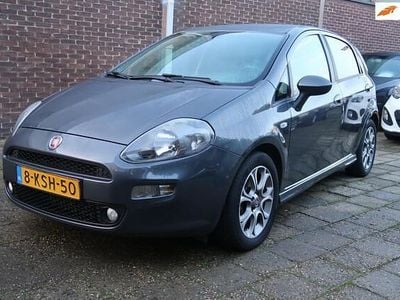 Grijs (metallic) Occasion 2013 Fiat Punto Evo Lounge Hatchback | € 2.650 (Eerlijke prijs)