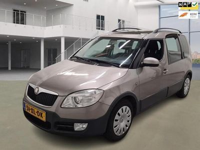 tweedehands Skoda Roomster 1.6-16V Scout/AUT/PANO/PDC/NAVI