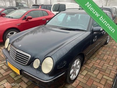 Mercedes 240