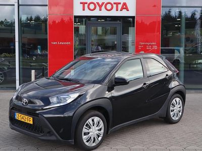 Zwart Gebruikt 2024 Toyota Aygo X X-play SUV | € 17.939 (Goede deal)