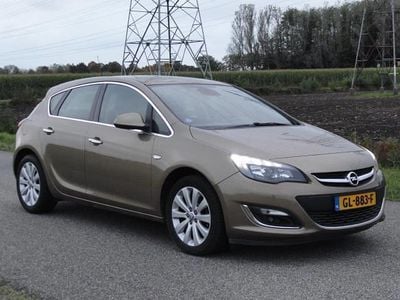 Bruin Occasion 2013 Opel Astra Sport Hatchback | € 3.895 (Goede deal)