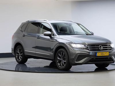 Grijs Occasion 2023 VW Tiguan Business SUV | € 37.945 (Eerlijke prijs)
