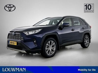 Blauw metallic Gebruikt 2022 Toyota RAV4 Style SUV | € 41.900 (Eerlijke prijs)