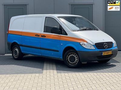 tweedehands Mercedes Vito 109 CDI 320 Amigo Nieuwe APK 19-06-2024 BTW BUS 3 persoons Trekhaak Elek ramen