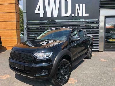 tweedehands Ford Ranger RANGER 3.2 TD AUT BLACK RAPTOR EDITION 5 PERS MULTI CARGO VAN GRIJSKENTEKEN ¤ 43900 EXCL RIJKLAAR Wij kunnen u bedrijfsmatig deleveren waarbij u de MULTI CARGO naar eigen bedrijfswensen kunt inrichten .