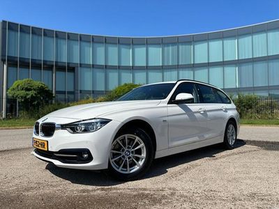 tweedehands BMW 320 320 Touring i X-Drive High Executive