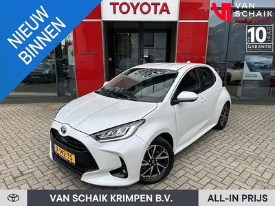 Wit (parellak) Occasion 2024 Toyota Yaris Hybrid Hatchback | € 22.940 (Eerlijke prijs)