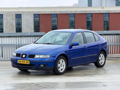 Blauw (metallic) Occasion 2002 Seat Leon Sport Hatchback | € 2.000 (Iets duurder)