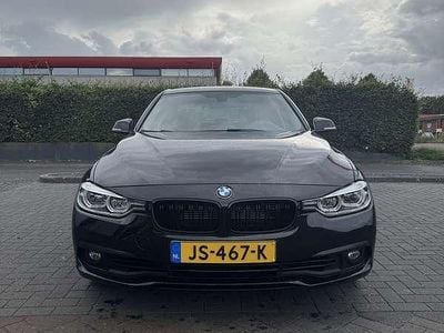 BMW 330e