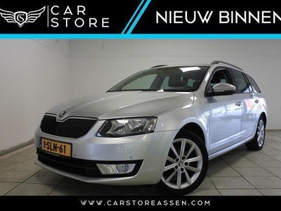 tweedehands Skoda Octavia Combi 1.6 TDI Ambition Businessline / PANO DAK / N