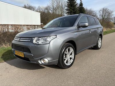 Grijs Occasion 2013 Mitsubishi Outlander P-HEV Instyle SUV | € 7.750 (Duur)