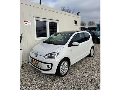 Wit Occasion 2013 VW up! high up! Hatchback | € 4.950 (Goede deal)