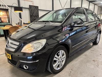 Zwart Gebruikt 2011 Mercedes B160 Business MPV | € 4.999 (Goede deal)
