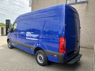 Blauw Occasion 2024 Mercedes Sprinter Van | € 39.750 (Goede deal)