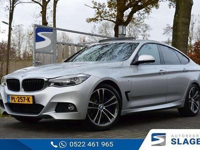 Grijs Gebruikt 2017 BMW 320 M Sport Hatchback | € 21.900 (Eerlijke prijs)