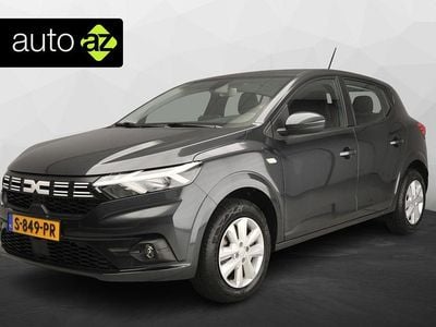 Grijs Gebruikt 2023 Dacia Sandero Expression Hatchback | € 15.900 (Goede deal)