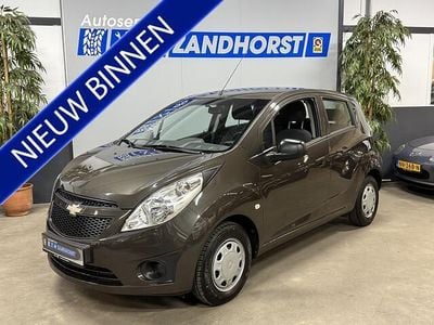 Bruin Gebruikt 2011 Chevrolet Spark Hatchback | € 3.495 (Eerlijke prijs)