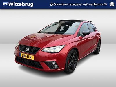 Rood (parellak) Occasion 2023 Seat Ibiza Black Edition Hatchback | € 24.950 (Eerlijke prijs)