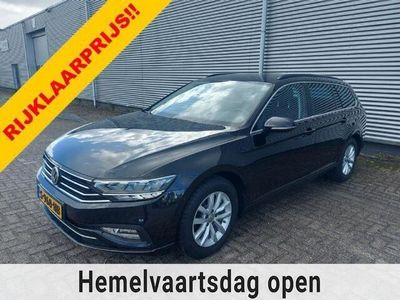 Zwart, metallic lak Occasion 2020 VW Passat Comfortline Stationwagen | € 23.888 (Eerlijke prijs)