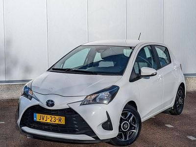 Wit Occasion 2020 Toyota Yaris Design Hatchback | € 15.799 (Goede deal)