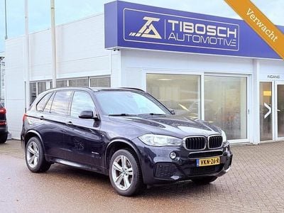 Zwart (metallic) Occasion 2015 BMW X5 M Sport SUV | € 21.495 (Goede deal)