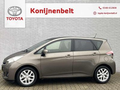 Bruin Gebruikt 2014 Toyota Verso-S Trend MPV | € 16.495 (Duur)