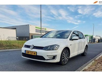 Wit (metallic) Gebruikt 2015 VW Golf VII GTE Hatchback | € 10.500 (Goede deal)