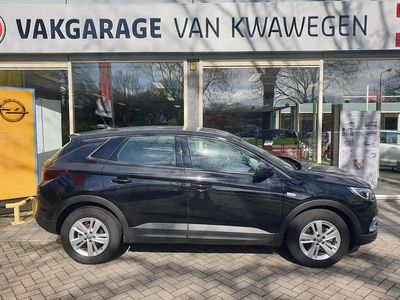 Zwart, metallic lak Occasion 2021 Opel Grandland X SUV | € 20.900 (Eerlijke prijs)