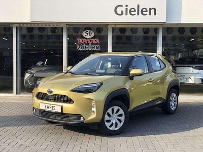 Geel Occasion 2024 Toyota Yaris Cross Active SUV | € 25.900 (Eerlijke prijs)