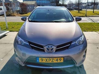Toyota Auris Hybrid