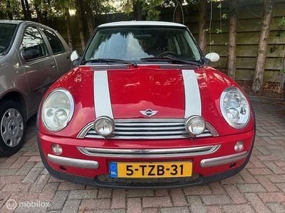 Rood Gebruikt 2002 Mini Cooper Hatchback | € 950 (Goede deal)
