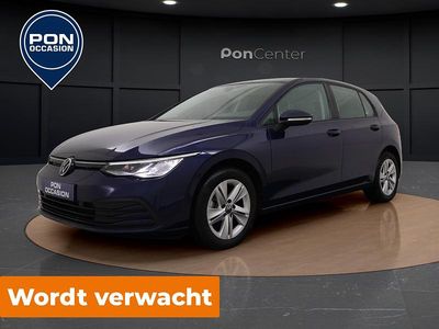 Occasion VW Golf VIII Life 110 PK (80 kW) 2024 Blauw Hatchback