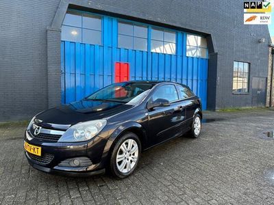 tweedehands Opel Astra GTC 1.6 Executive Airco 157.000km