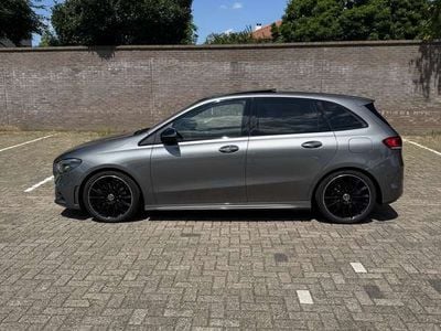 Mercedes B220