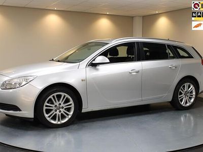 Grijs (metallic) Gebruikt 2009 Opel Insignia Edition Stationwagen | € 4.940 (Eerlijke prijs)