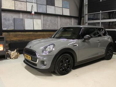 tweedehands Mini ONE 1.5 Pepper. Navigatie,stoelverw.,Climate control.