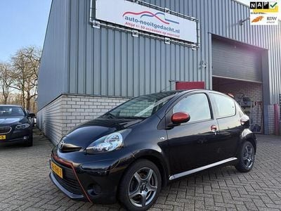 Occasion Toyota Aygo Comfort 68 PK (50 kW) 2012 Zwart (metallic) Hatchback