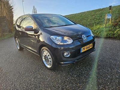 Zwart Occasion 2013 VW up! Hatchback | € 3.450 (Goede deal)
