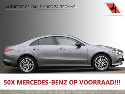 Grijs (metallic) Gebruikt 2022 Mercedes CLA250e Premium Sedan | € 29.700 (Super prijs)