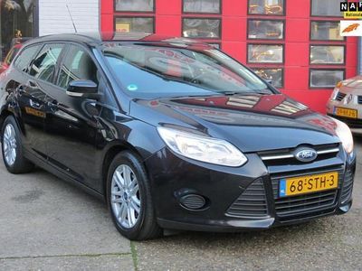 Zwart Occasion 2011 Ford Focus Trend Stationwagen | € 1.799