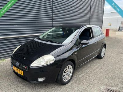 Occasion Fiat Grande Punto 95 PK (69 kW) 2006 Zwart Hatchback