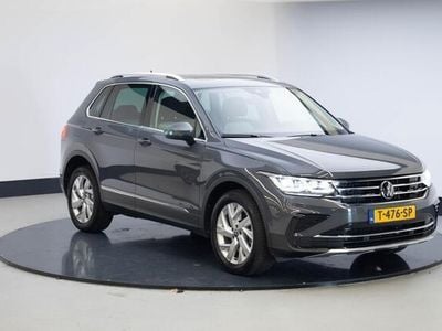Grijs Gebruikt 2021 VW Tiguan Exclusive SUV | € 30.950 (Goede deal)