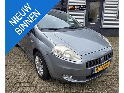Grijs Occasion 2006 Fiat Punto Hatchback | € 1.750 (Iets duurder)