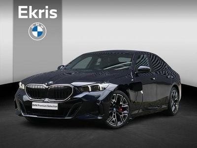 Zwart Gebruikt 2025 BMW 550e M Sport Sedan | € 89.900 (Super prijs)