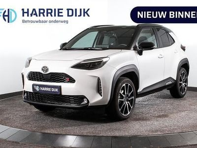 Wit Occasion 2025 Toyota Yaris Cross Sport SUV | € 34.995 (Eerlijke prijs)