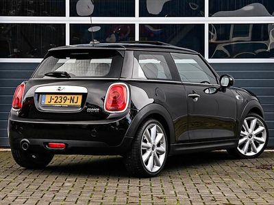 Zwart (metallic) Gebruikt 2014 Mini Cooper Chili Hatchback | € 10.950 (Goede deal)