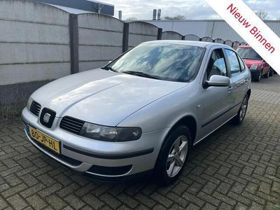 tweedehands Seat Leon 1.6 16V 77KW 2002 AIRCO/ LM VELGEN!