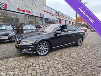 Zwart Occasion 2018 VW Passat Highline Sedan | € 20.849 (Iets duurder)