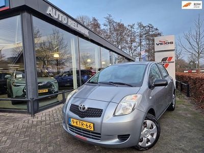Grijs Gebruikt 2009 Toyota Yaris Terra Hatchback | € 3.850 (Eerlijke prijs)